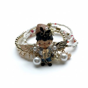 Armband met Hirono figuurtje