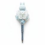 Pen met blauwe bubu en bloemen